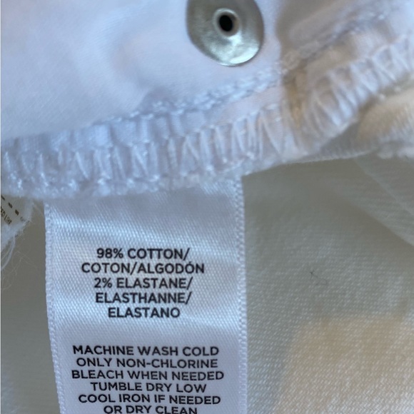 Loft Ankle White Denim. Great condition. Size 6. Nonsmoking home - Picture 7 of 7